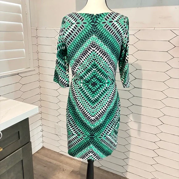 Emerald Patterned Midi Dress - Picture 2 of 3